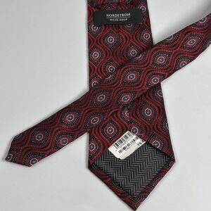 Nordstrom Mens 100% Silk Tie Red Black Geometric Pattern Necktie‎ Classic NWT